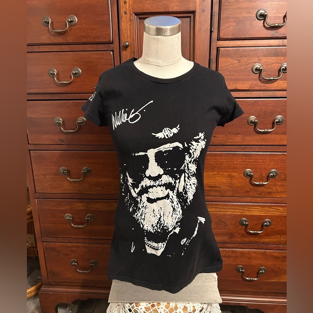 Harley-Davidson Black Tee with Willie G Picture